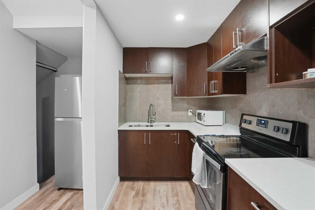 154 Saddlelake Way Ne, Calgary, AB - Indoor Photo Showing Kitchen