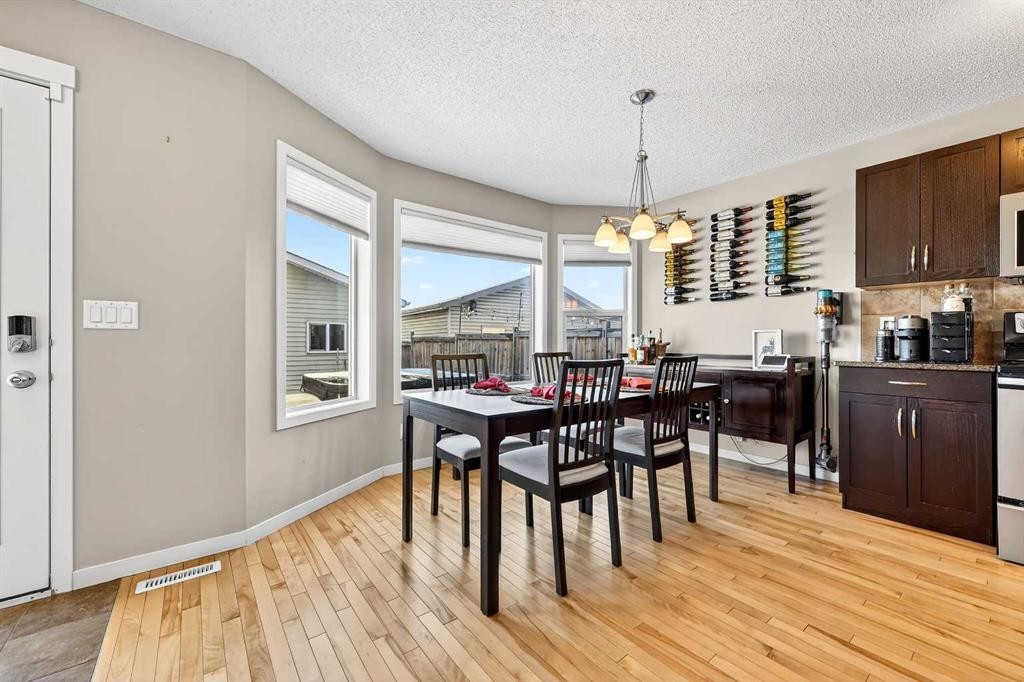 336 Cranberry Circle Se, Calgary, AB - Indoor