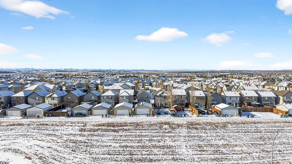 336 Cranberry Circle Se, Calgary, AB - Outdoor