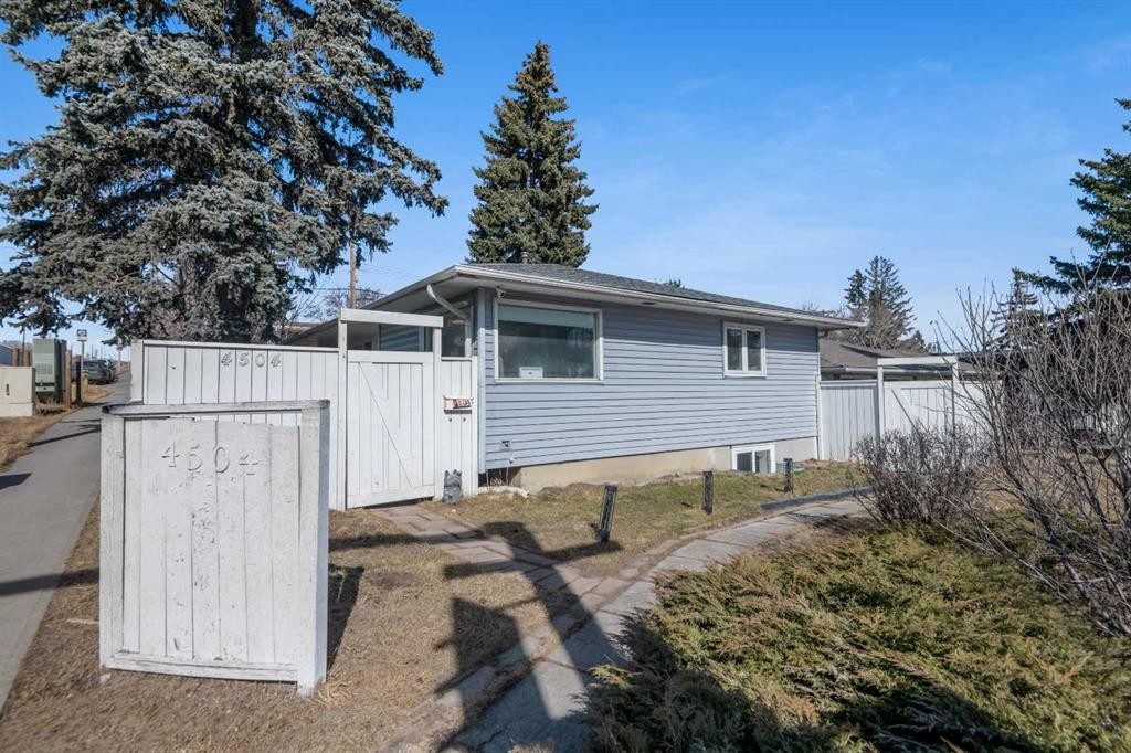 4504 14 Street Nw, Calgary, AB - Outdoor