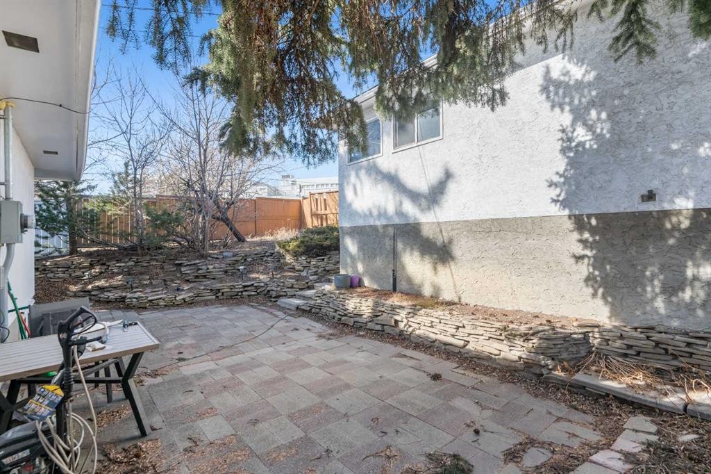 4504 14 Street Nw, Calgary, AB - Outdoor