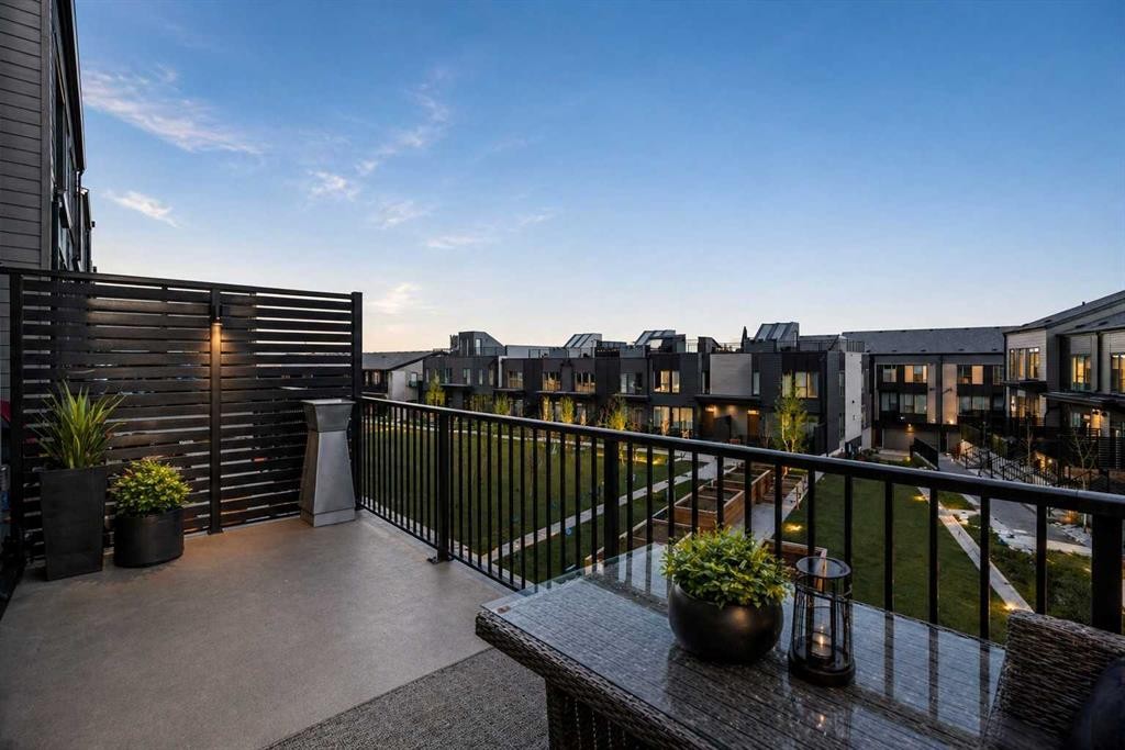 244 Sovereign Common Sw, Calgary, AB - Outdoor