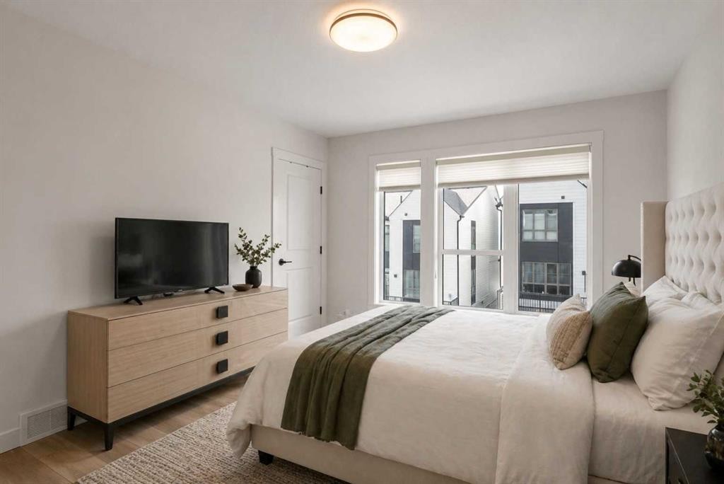 244 Sovereign Common Sw, Calgary, AB - Indoor Photo Showing Bedroom