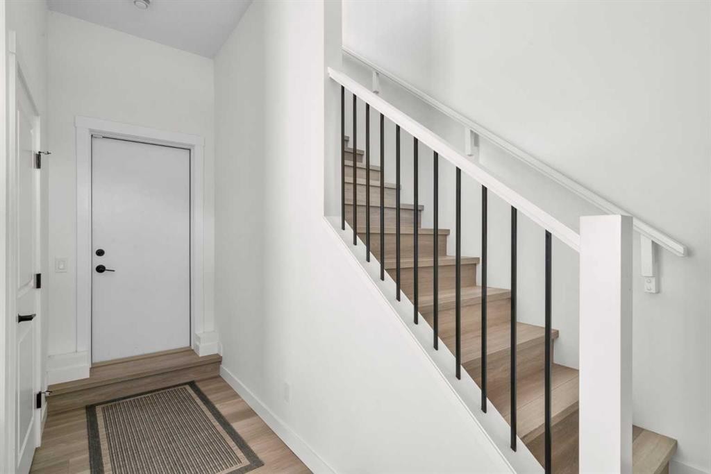 244 Sovereign Common Sw, Calgary, AB - Indoor Photo Showing Other Room