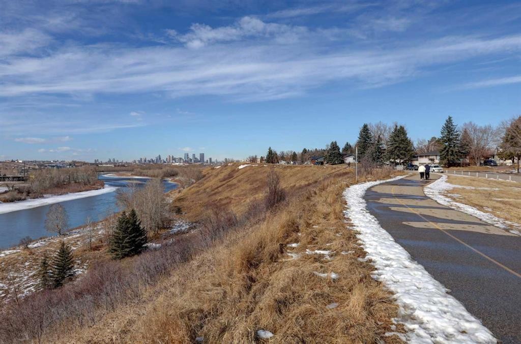 540 Lysander Drive Se, Calgary, AB - Outdoor With View