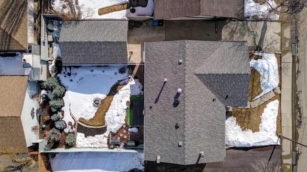 540 Lysander Drive Se, Calgary, AB - Outdoor