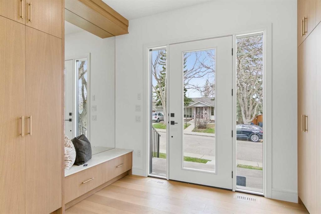 209 Windermere Road Sw, Calgary, AB
