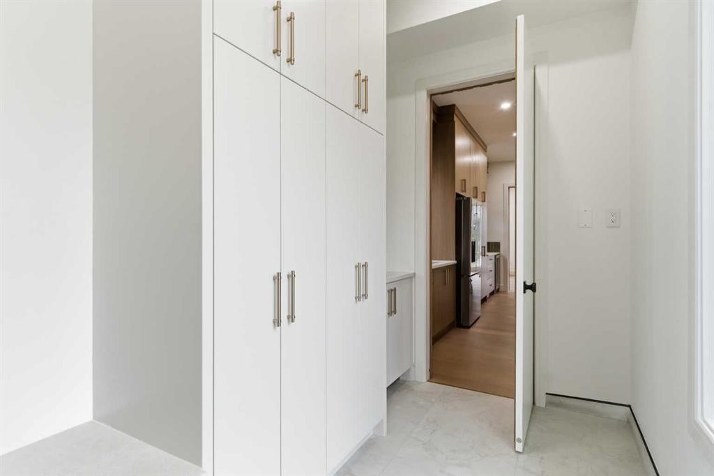 209 Windermere Road Sw, Calgary, AB