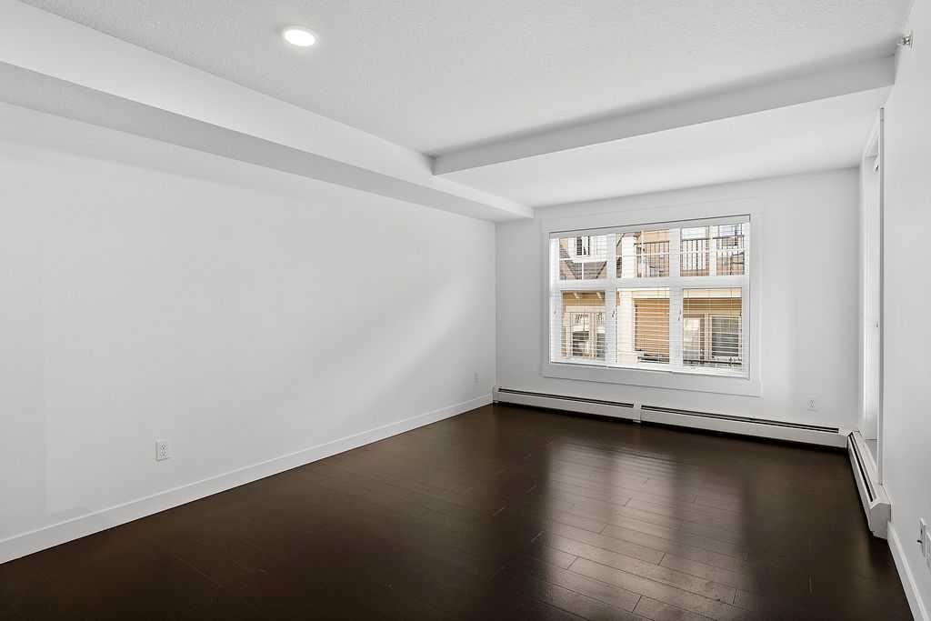 2408-11 Mahogany Row Se, Calgary, AB - Indoor Photo Showing Other Room