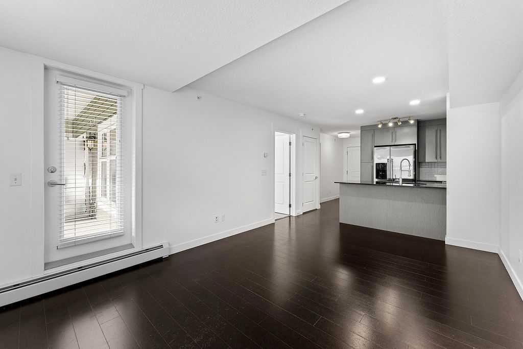 2408-11 Mahogany Row Se, Calgary, AB - Indoor