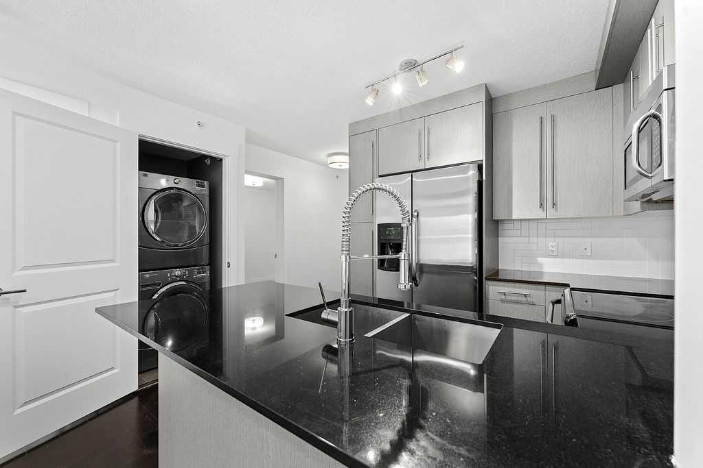 2408-11 Mahogany Row Se, Calgary, AB - Indoor