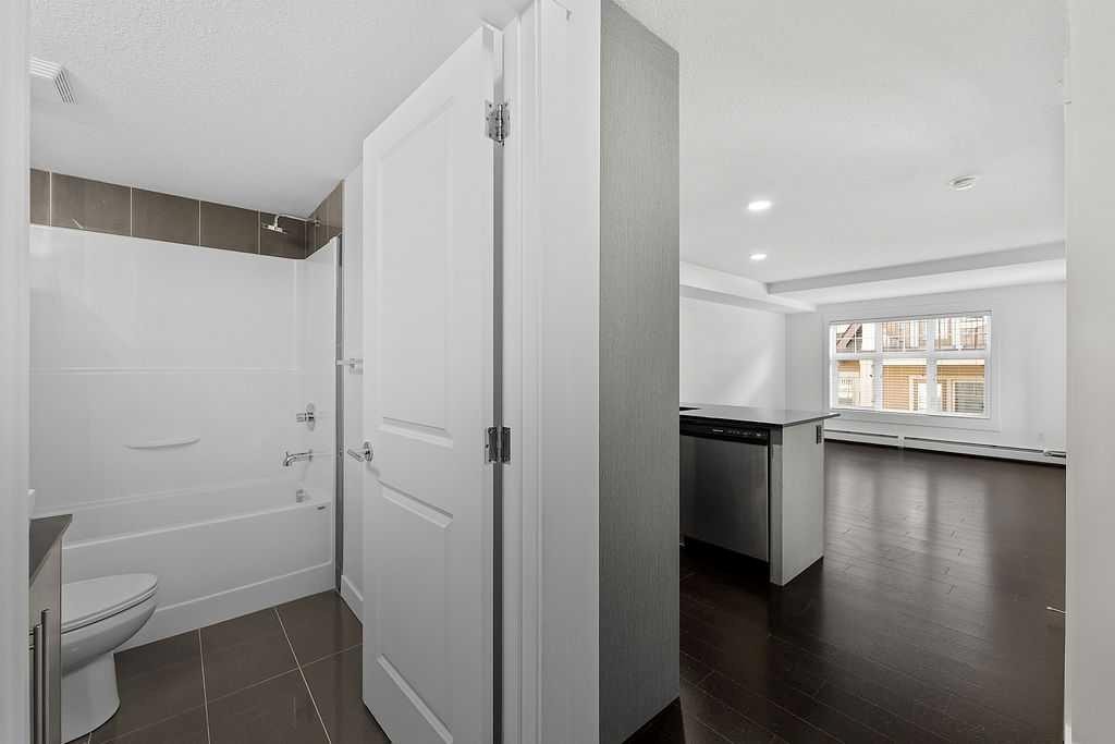 2408-11 Mahogany Row Se, Calgary, AB - Indoor Photo Showing Other Room