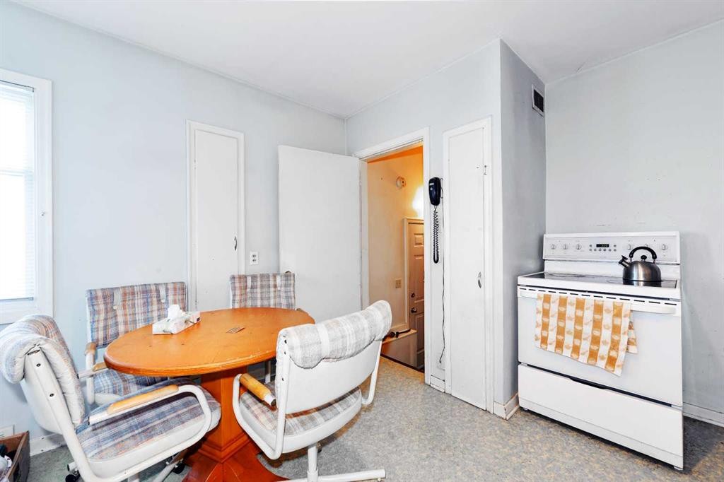 1917 Mountview Crescent Ne, Calgary, AB - Indoor