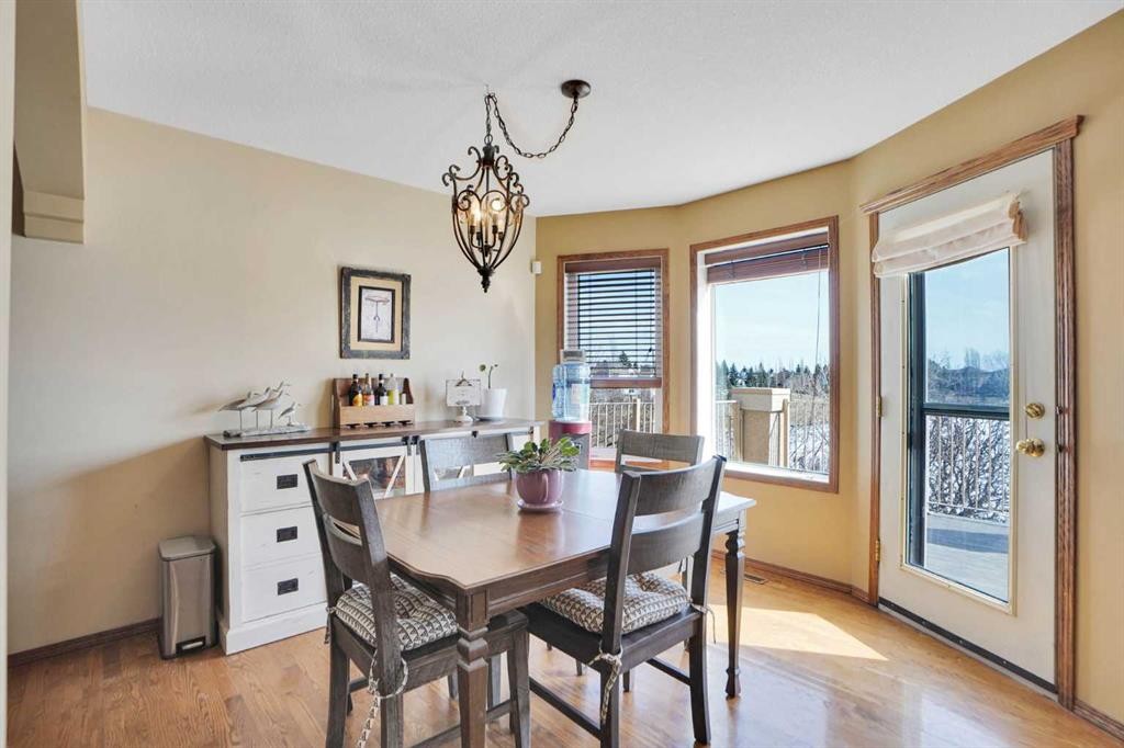 32 Harvest Park Way Ne, Calgary, AB - Indoor Photo Showing Dining Room