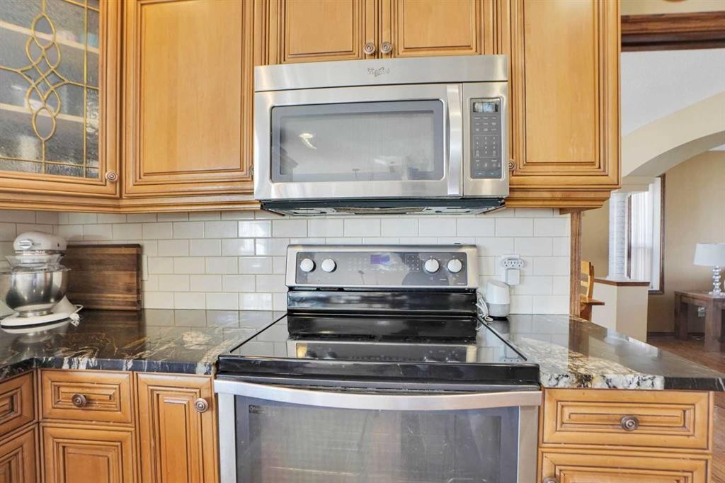 32 Harvest Park Way Ne, Calgary, AB - Indoor Photo Showing Kitchen