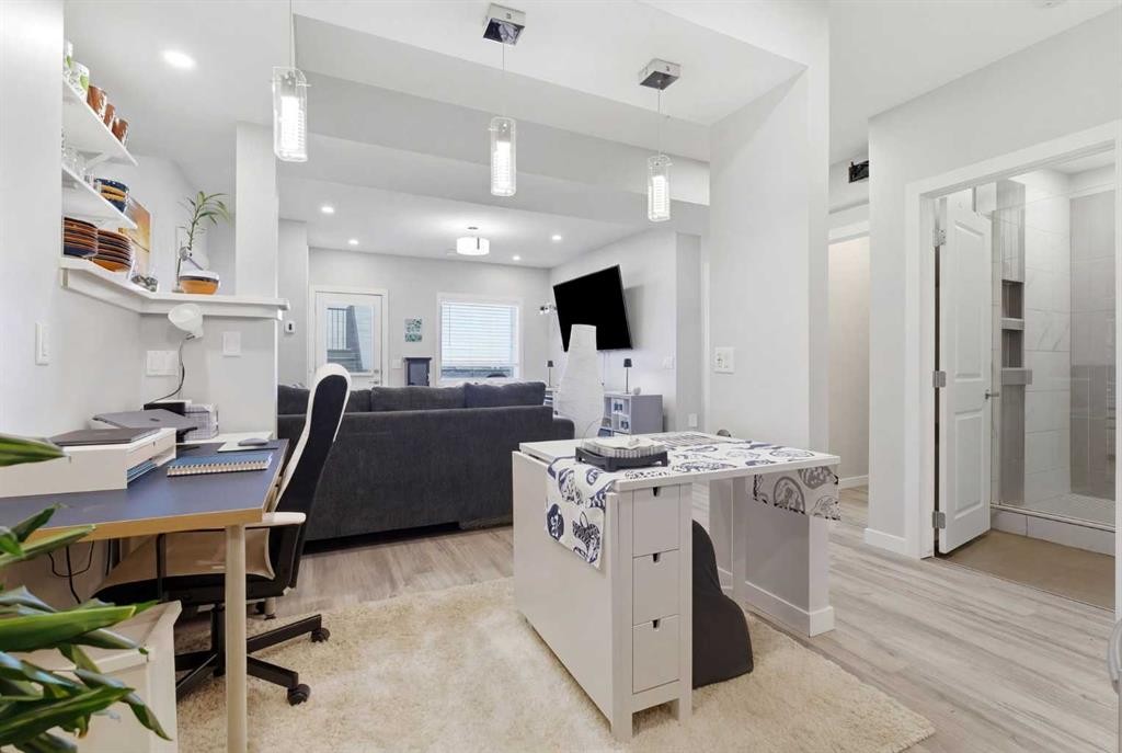 52 Walden Green Se, Calgary, AB - Indoor Photo Showing Office
