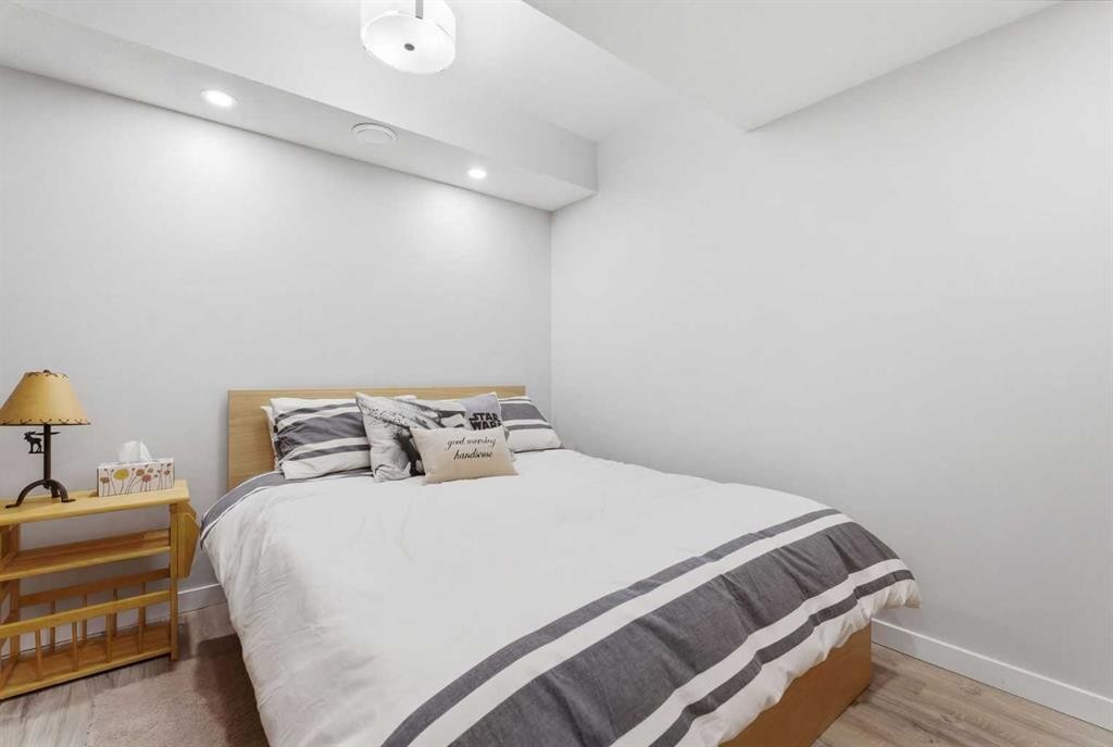 52 Walden Green Se, Calgary, AB - Indoor Photo Showing Bedroom