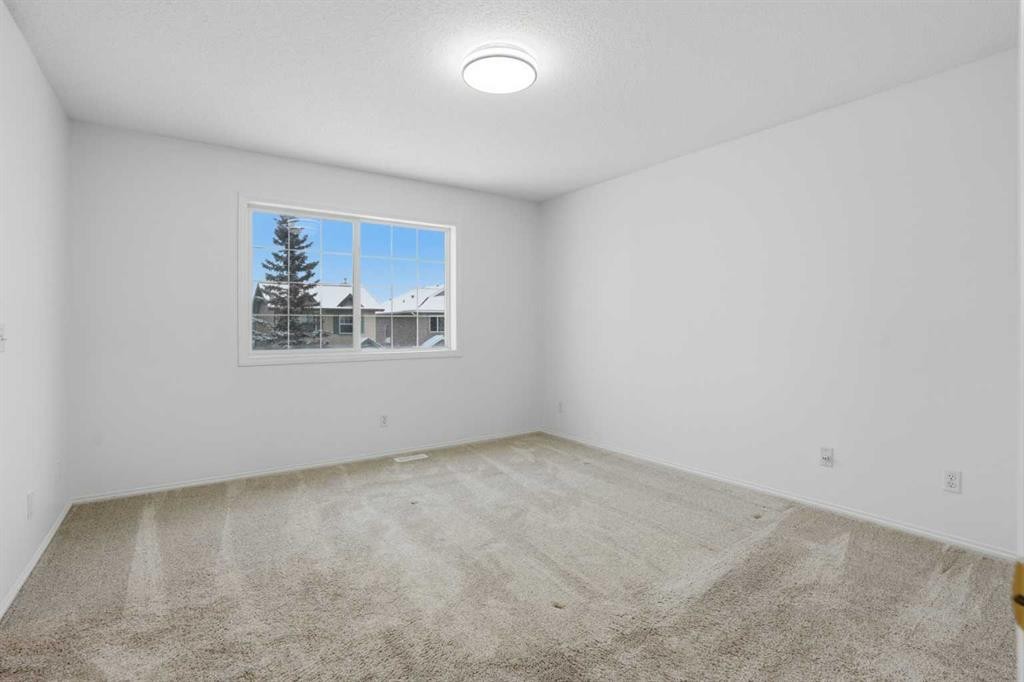 137 Taravista Crescent Ne, Calgary, AB - Indoor Photo Showing Other Room