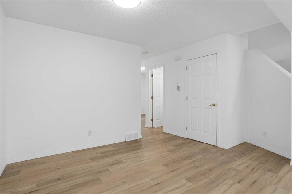 137 Taravista Crescent Ne, Calgary, AB - Indoor Photo Showing Other Room