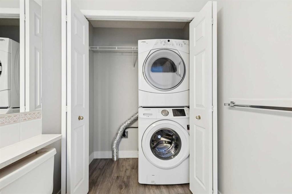 328 Prominence Heights Sw, Calgary, AB - Indoor Photo Showing Laundry Room
