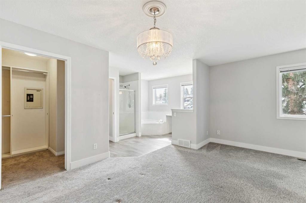 328 Prominence Heights Sw, Calgary, AB - Indoor Photo Showing Other Room