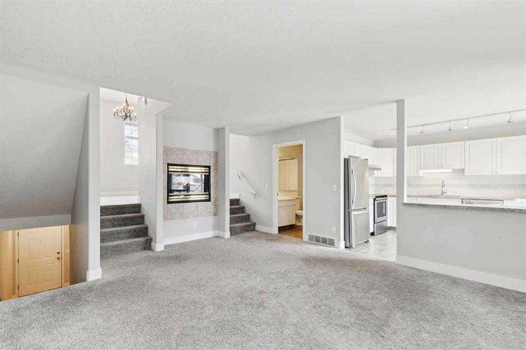 328 Prominence Heights Sw, Calgary, AB - Indoor