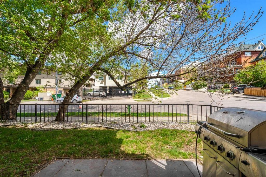 101-655 Meredith Road Ne, Calgary, AB - Outdoor