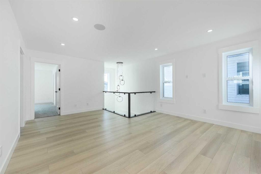43 Saddlecrest Link Ne, Calgary, AB - Indoor Photo Showing Other Room