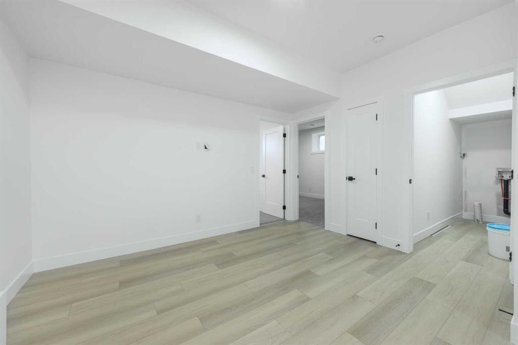 43 Saddlecrest Link Ne, Calgary, AB - Indoor Photo Showing Other Room