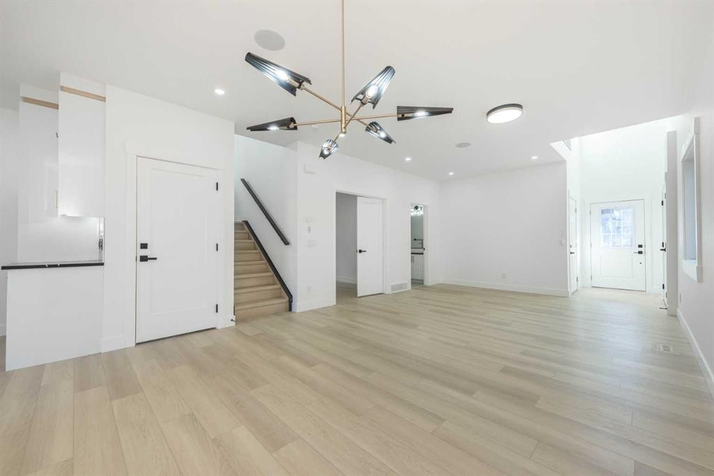 43 Saddlecrest Link Ne, Calgary, AB - Indoor Photo Showing Other Room