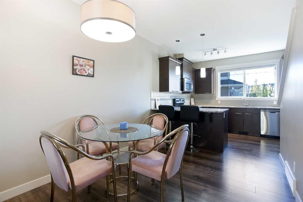 107 Evanston Manor Nw, Calgary, AB - Indoor Photo Showing Dining Room