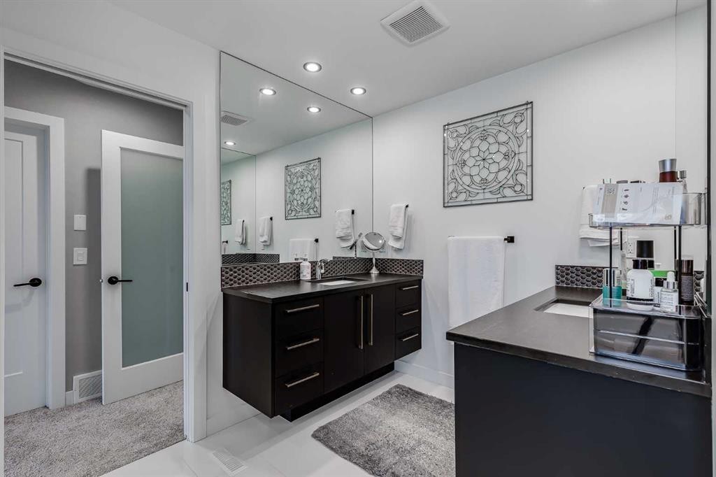 44 Timberline Way Sw, Calgary, AB - Indoor