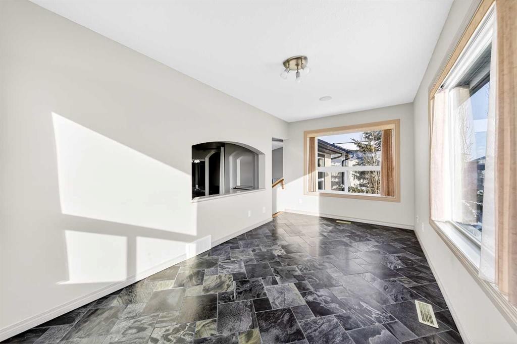 14 Springborough Crescent Sw, Calgary, AB - Indoor Photo Showing Other Room