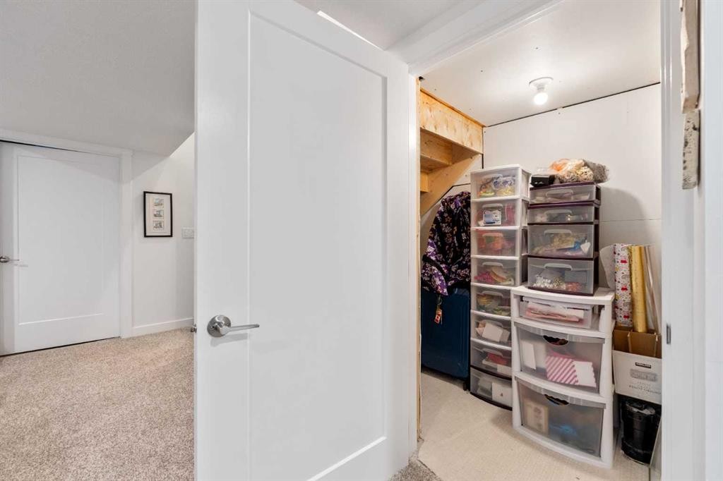 7411 202 Avenue Se, Calgary, AB - Indoor Photo Showing Other Room