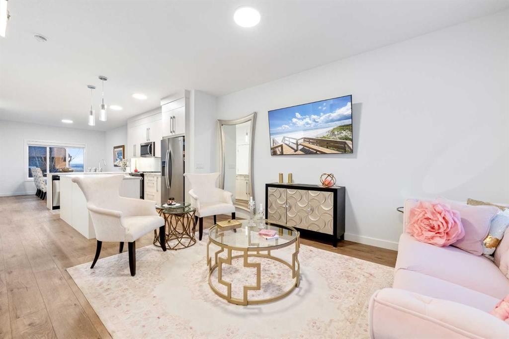 7411 202 Avenue Se, Calgary, AB - Indoor Photo Showing Living Room