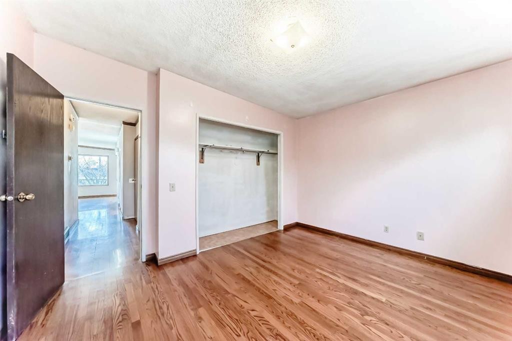2610 Dover Ridge Drive Se, Calgary, AB - Indoor Photo Showing Other Room