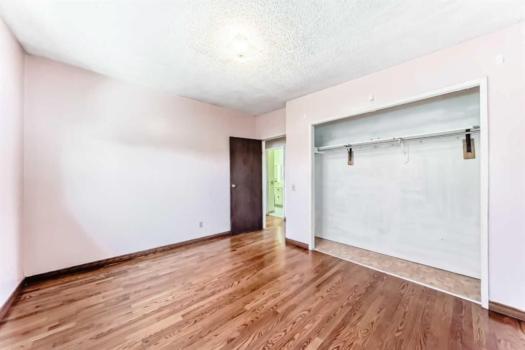 2610 Dover Ridge Drive Se, Calgary, AB - Indoor Photo Showing Other Room