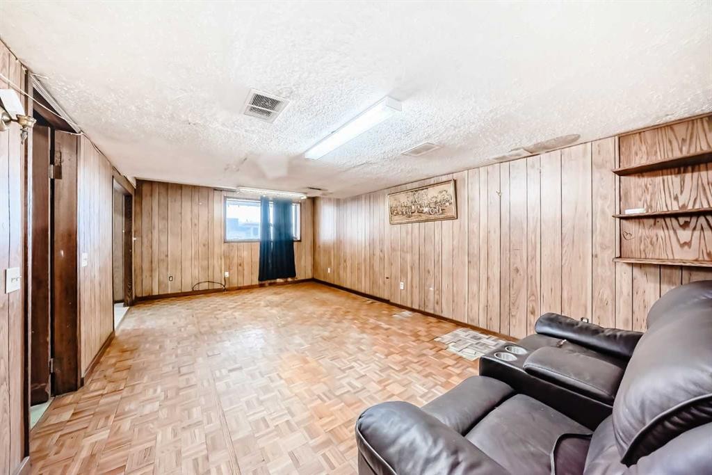 2610 Dover Ridge Drive Se, Calgary, AB - Indoor