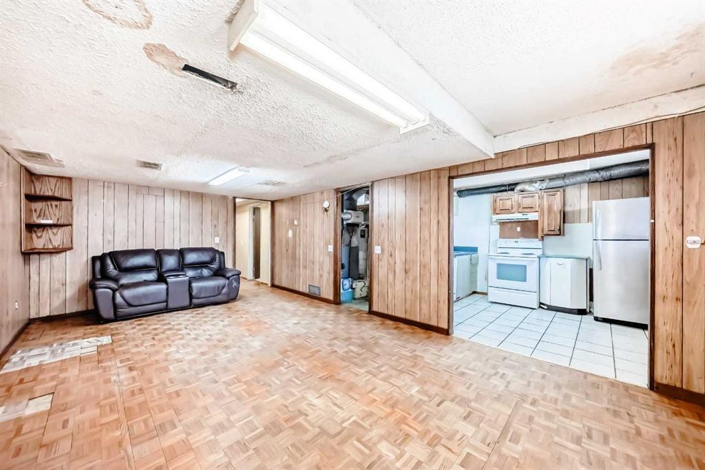 2610 Dover Ridge Drive Se, Calgary, AB - Indoor