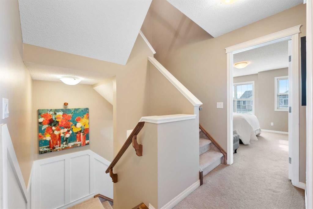 100 Evansborough Common Nw, Calgary, AB - Indoor Photo Showing Other Room
