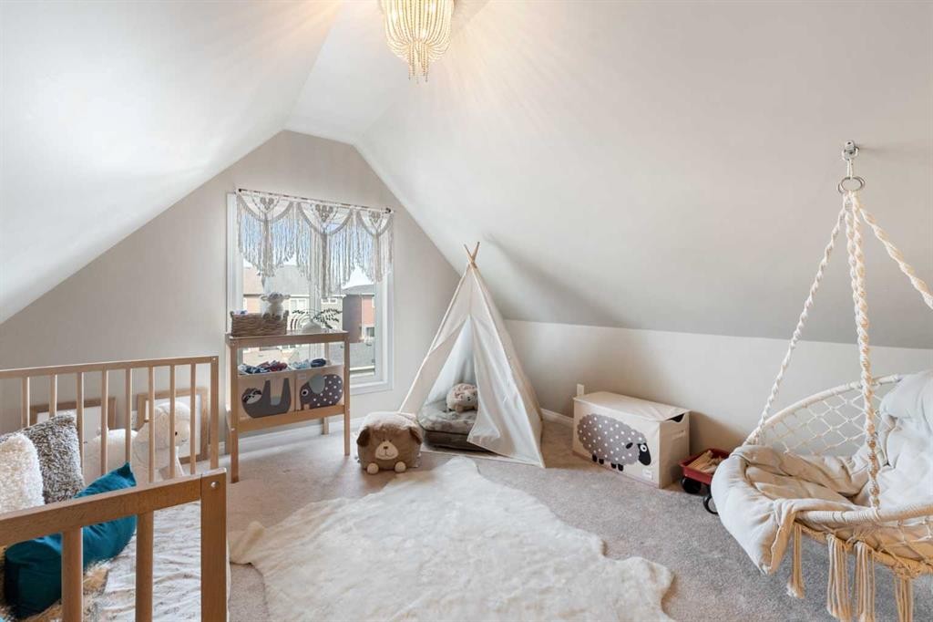 100 Evansborough Common Nw, Calgary, AB - Indoor Photo Showing Other Room