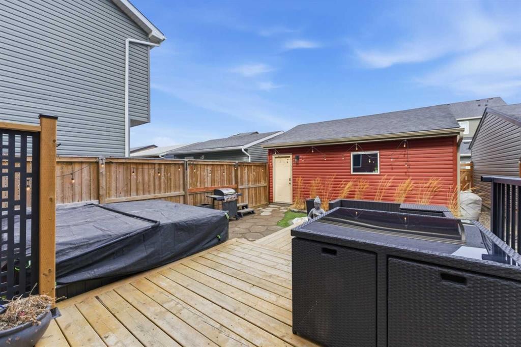 100 Evansborough Common Nw, Calgary, AB - Outdoor With Deck Patio Veranda With Exterior