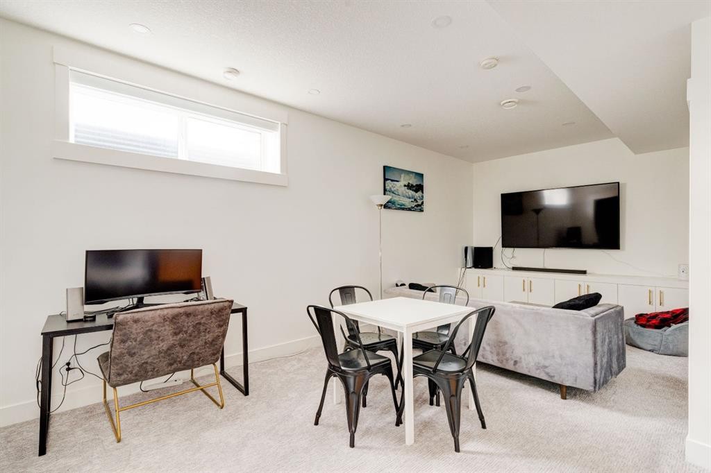 1804 20 Avenue, Calgary, AB - Indoor