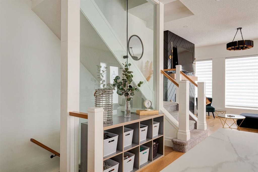 1804 20 Avenue, Calgary, AB - Indoor Photo Showing Other Room