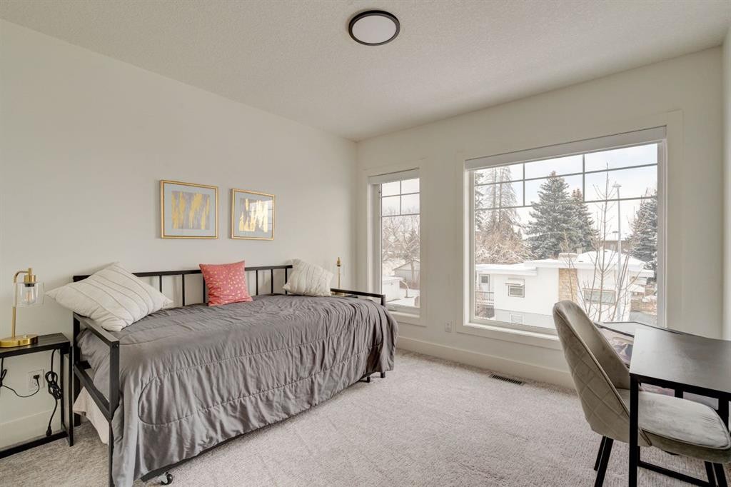 1804 20 Avenue, Calgary, AB - Indoor Photo Showing Bedroom