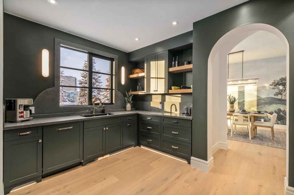2945 Toronto Crescent Nw, Calgary, AB - Indoor