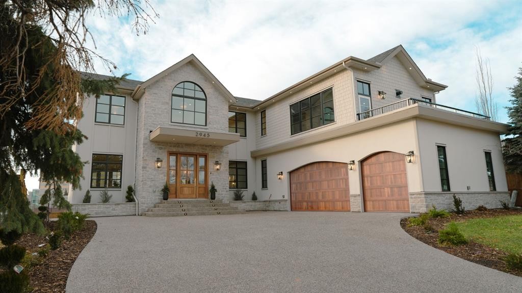 2945 Toronto Crescent Nw, Calgary, AB - Outdoor With Facade
