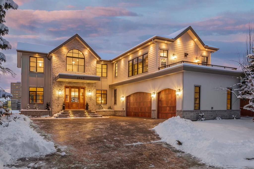 2945 Toronto Crescent Nw, Calgary, AB - Outdoor With Facade
