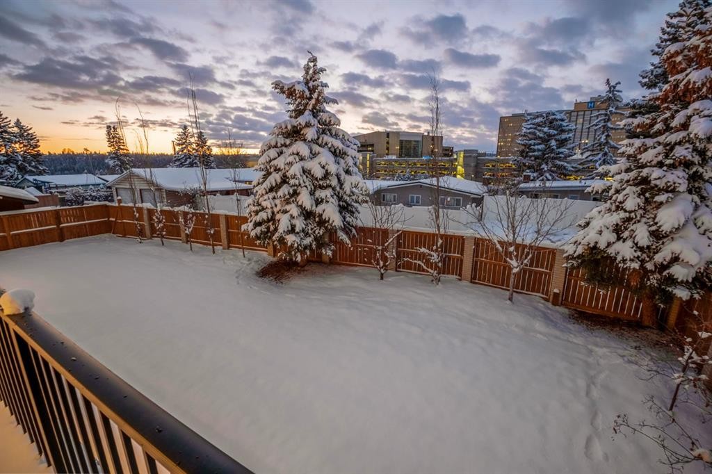 2945 Toronto Crescent Nw, Calgary, AB - Outdoor