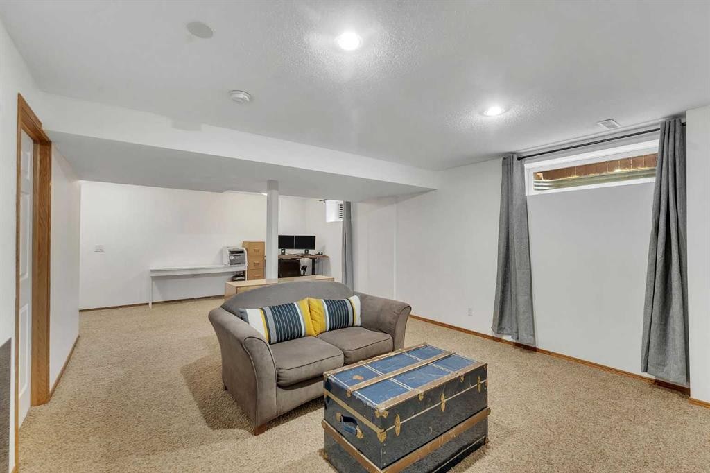 52 Covewood Green Ne, Calgary, AB - Indoor